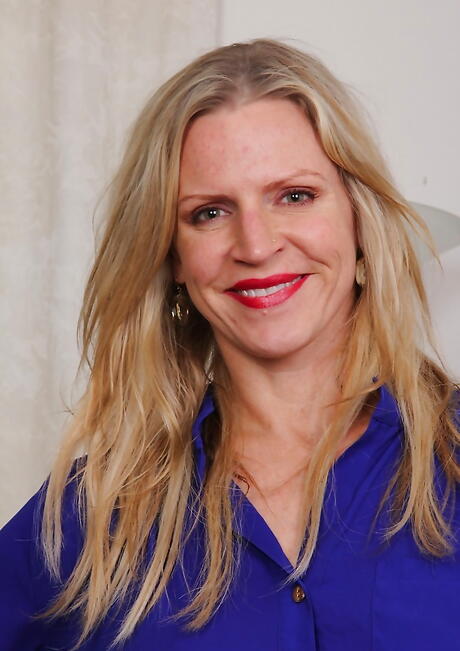 Delightful blond milf Tabitha Green in sexy undies shows big knockers and spreads her legs 