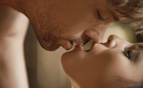 Sexy latin cougar Adrianna Luna sucking on rod and takes a cum shot 